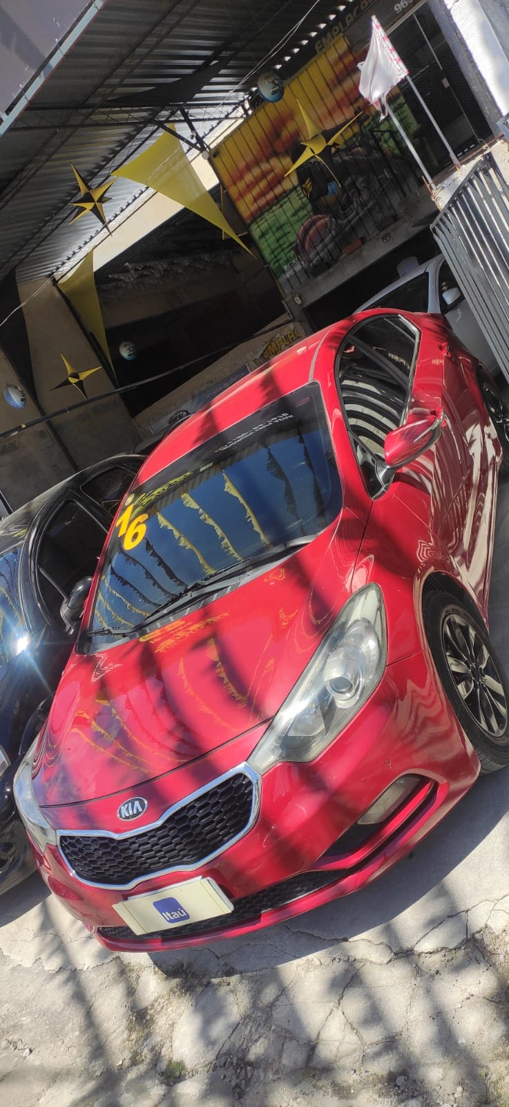 Kia Cerato 2016 - Completo + GNV