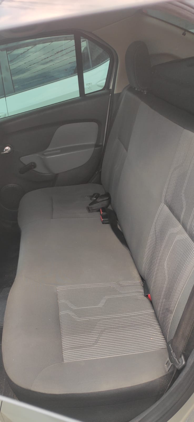 Logan 2014 Completo 1.6 - Imagem 4