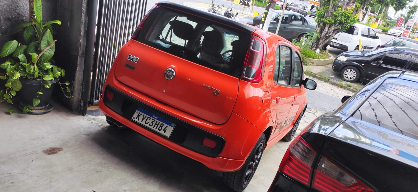 Fiat Uno 2012 Sporting 1.4 - Imagem 6